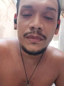 Cam4 Sex Chat of littoxxx