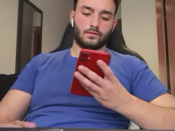 Cam4 Adult Video Chat of adrianzzz3