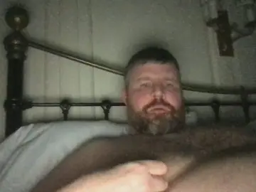 Cam4 Free Live Porn of beatsuk3