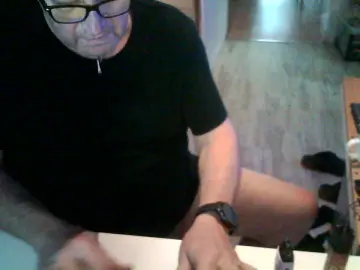 Cam4 Sex Cam of obidient_boy