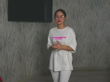 Cam4 Free Live Porn of FlorDzubak