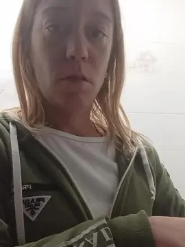 Cam4 Free Live Porn of Laurita71