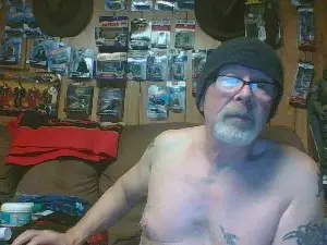 Cam4 Free Live Porn of Stepinwulf