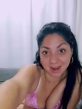 Cam4 Free Live Porn of bella_milf1