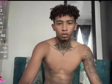 Cam4 Live Porn of blackk_latino