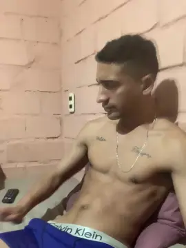 Cam4 Adult Video Chat of brunootz