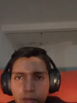 Cam4 Nude Webcam of Babynoah99