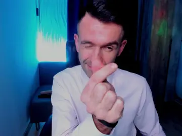 Cam4 Nude Webcam of HenryGarret