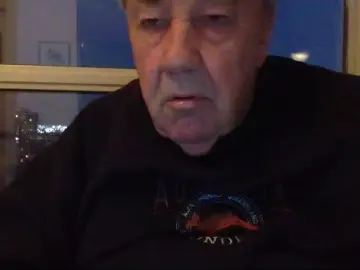 Cam4 Free Live Porn of Bustymanhot1