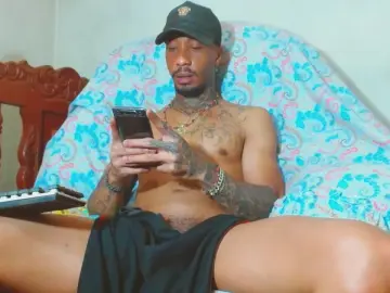 Cam4 Live Porn of blackwild887