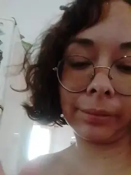 Cam4 Adult Video Chat of almondwithlove