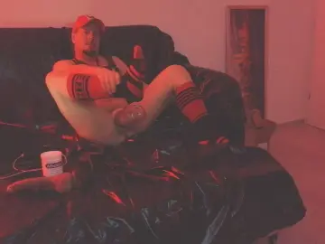 Cam4 Free Live Porn of chester4gear