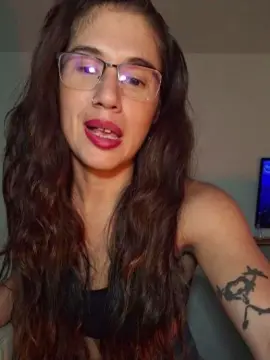 Cam4 Free Live Porn of Emilysantxxx