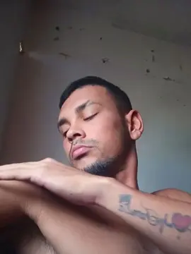 Cam4 Watch Live Sex Cams of Max_hardPig