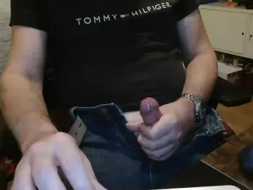 Cam4 Adult Webcams of Mr_Average_UK