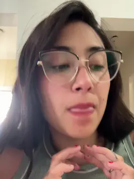 Cam4 Live Sex Cam of Momii28