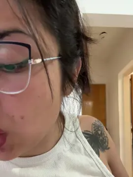 Cam4 Sex Cam of Momii28