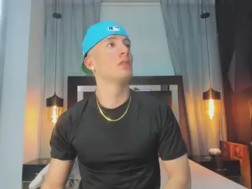 HunterHeat_ from cam4