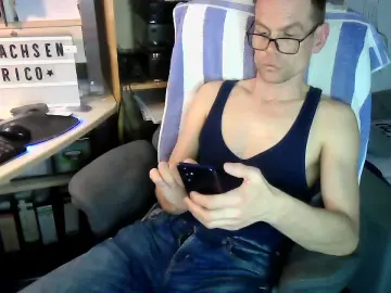 Cam4 Live Porn of sachsenboy6