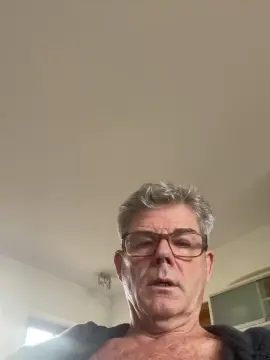 Cam4 Free Live Porn of oldiehot1957