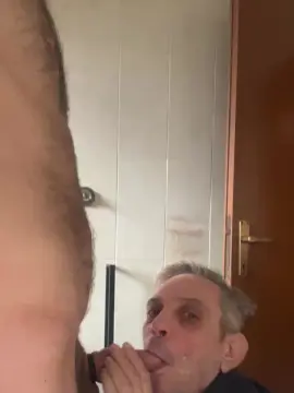 Cam4 Live Porn of Infestacon