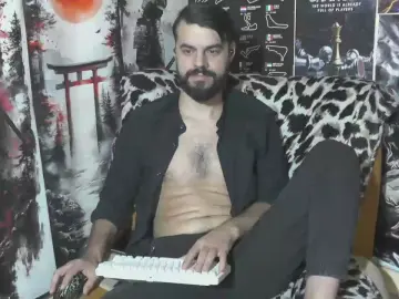 Cam4 Free Live Porn of hornymaster93