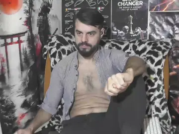 Cam4 Live Porn of hornymaster93