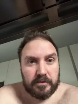 Cam4 Free Porn Cam of ItalianBear88