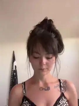 Cam4 Live Sex of Peach31