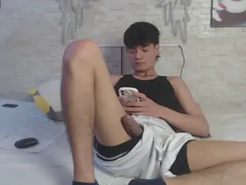 Cam4 Sex Cam of alex_milo_kairo