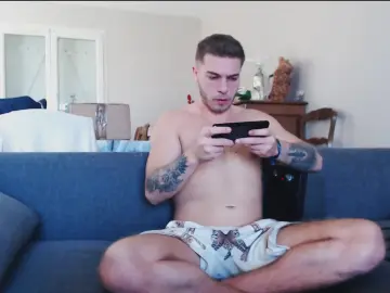 Cam4 Watch Live Sex Cams of Elka_fit28