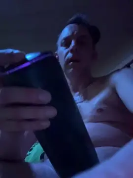 Cam4 Live Porn of metzi80_fun