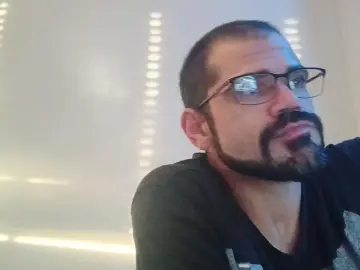 Cam4 Sex Cam of Tiko_cubanito34