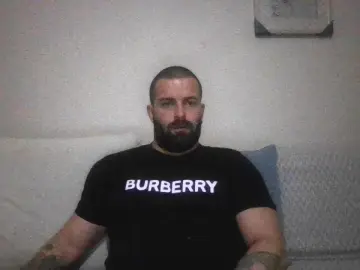 Cam4 Live Porn of pigeon1111