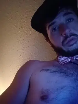 Cam4 Live Porn of Littleguy25