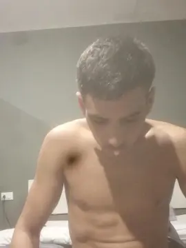 Cam4 Free Live Porn of Luzzl