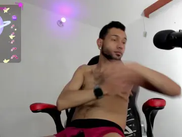 Cam4 Live Sex Cam of AronBaylor