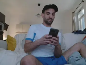 Cam4 Live Porn of yo_funmarseille