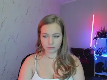 Holly_amazing from cam4