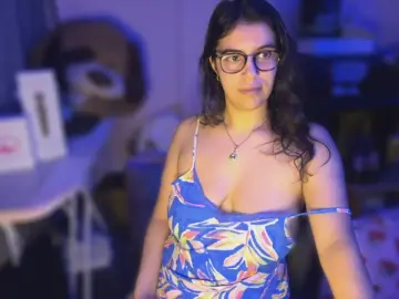 Cam4 Sex Cam of WonderYasminePT