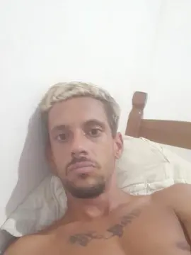 Cam4 Free Live Porn of Lctrem33