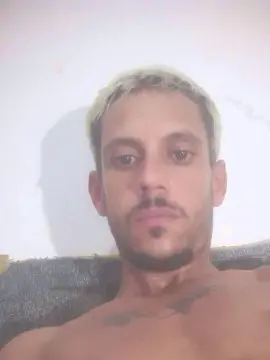 Cam4 Private Sex Chat of Lctrem33