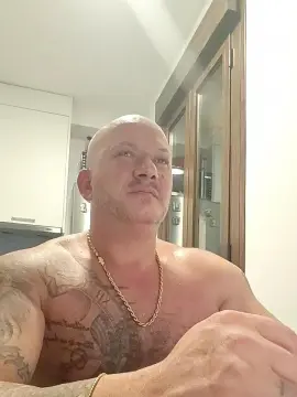 Cam4 Free Live Porn of misteralexxx