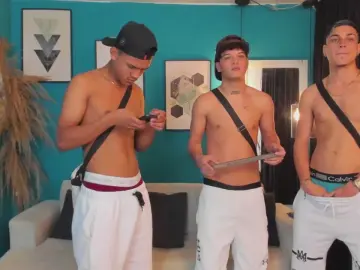 Cam4 Sex Cam of KINGOFHEAVENS_