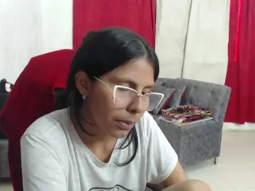 Cam4 Watch Live Sex Cams of Saharii02