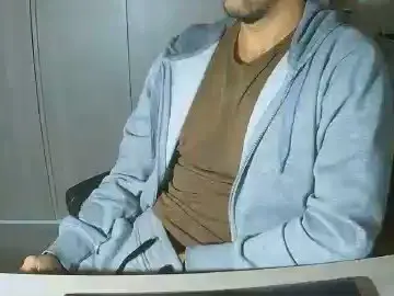 Cam4 Free Live Porn of totoro81