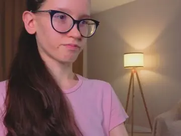 Cam4 Adult Video Chat of LeilaDurow