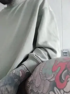 Cam4 Live Sex of luciferino18