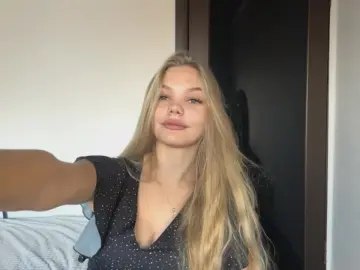 Cam4 Sex Cam of ValrieCanty