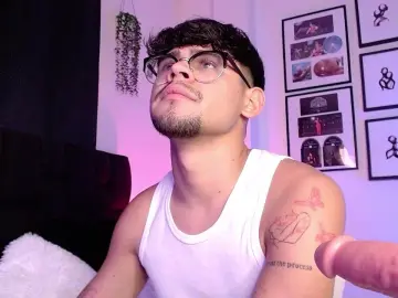 Cam4 Watch Live Sex Cams of isaac_saenz